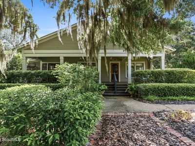 208 Bartlett St