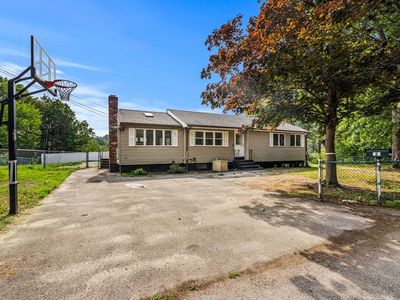 8 Priscilla Ln