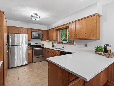 23045 Plateau Dr