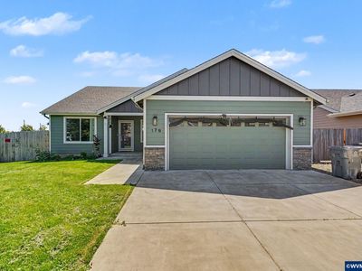 179 NW Card Ave
