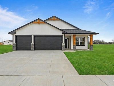 Property at 713 David Way, Isanti, MN