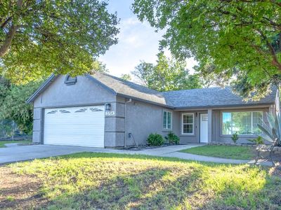2704 Houston Ave