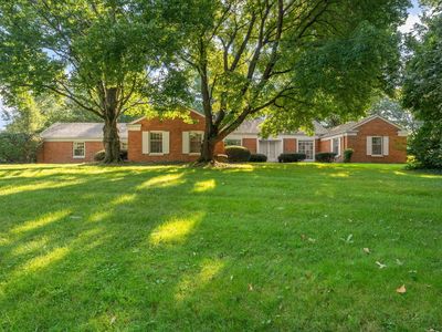 1110 Country Ln