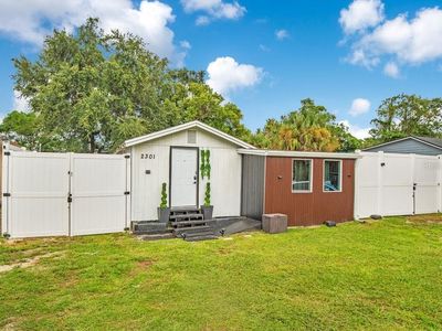 2301 DRAKE DRIVE