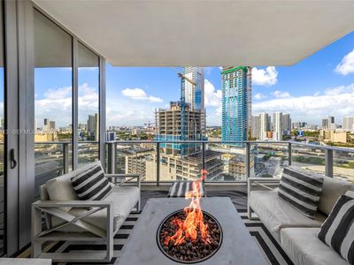 851 NE 1st Ave #1700