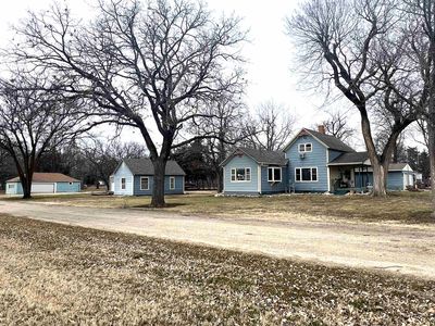 601 N Stricklers Ave