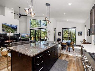 327 Gleneagles Trl