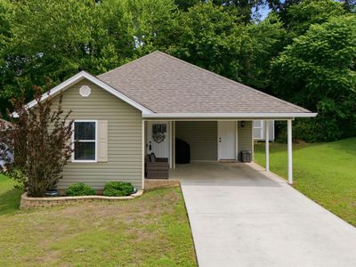 1676 Southern Heights Cir SE