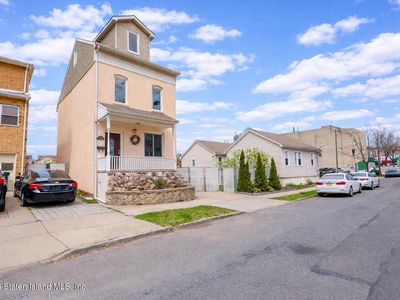 111 Clifton Ave