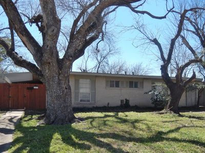 Property at 608 Apollo Rd, Richardson, TX