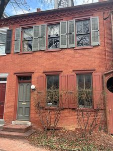 17 N Plum St