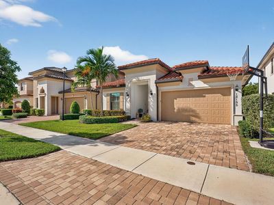 12155 N Baypoint Cir