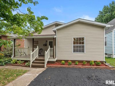 Property at 2004 S Pasfield St, Springfield, IL