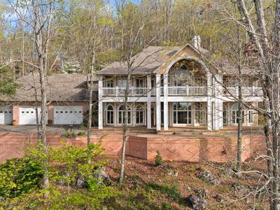3396 Woodhaven Dr