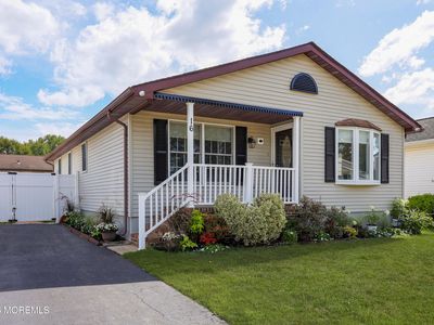 16 Pine Tree Lane