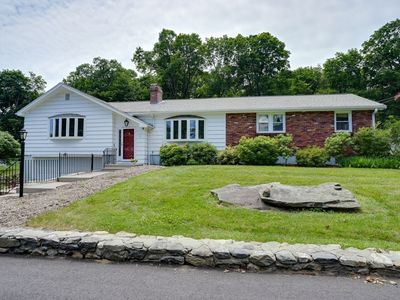 11 Warren Dr
