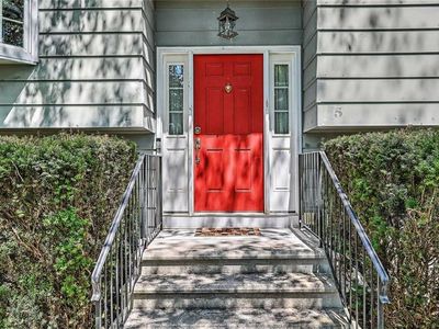 5 Tiffany Dr