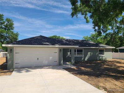 37 N Independence Hwy