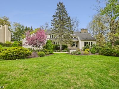 11 Hawthorne Ct