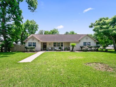 Property at 207 Centre St, Brazoria, TX