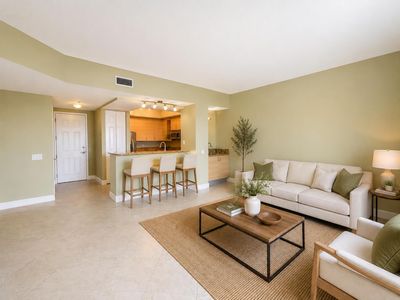 2625 NE 14th Avenue NE #406