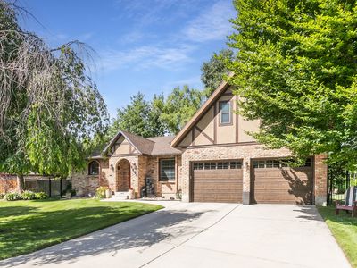 1406 E Lombardy Ct