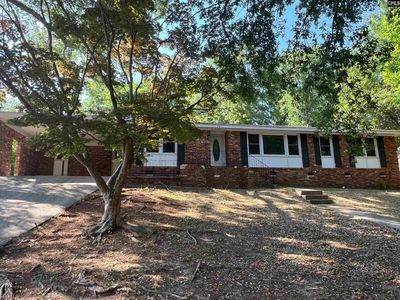 241 Chartwell Rd