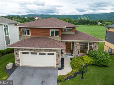 186 Derek Dr