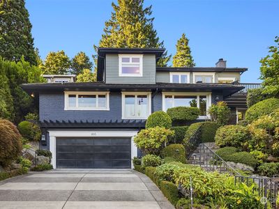 835 Hillside Drive E