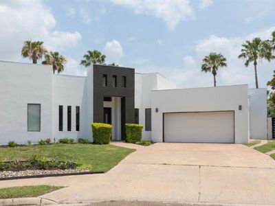 2037 S 45th St
