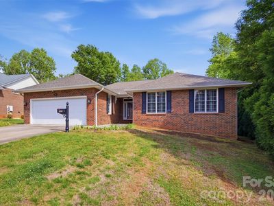 100 Crosscreek Dr