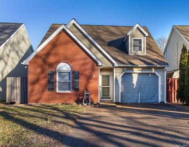 Property at 5866 Jeffrey Ln, Newburgh, IN