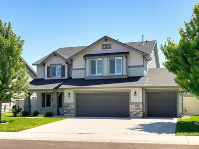 846 N Hidden View Way