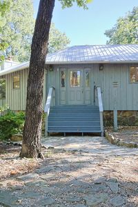 321 Hummingbird Ln