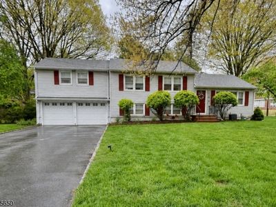 Property at 2 Knapp Ave, Florham Park, NJ