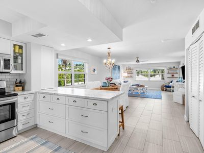 80 Venetian Drive #304s