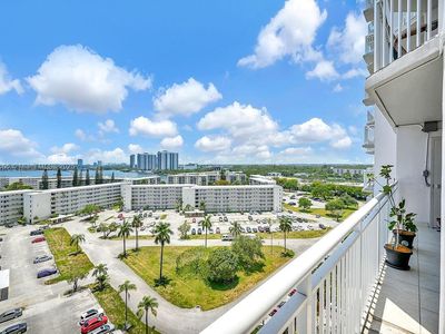 18041 Biscayne Blvd APT 1201