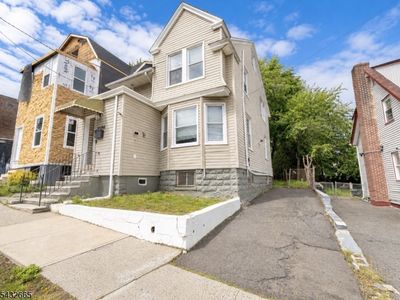1086 18Th Ave