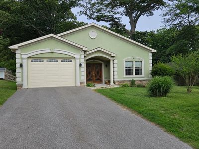 7714 Lee Dr