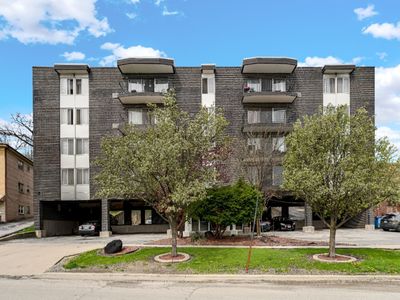 11116 S Longwood Dr APT 202