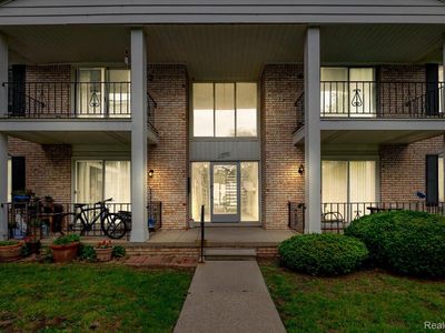 13900 Camelot Dr #84