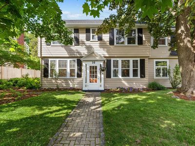 16 Preston Beach Rd