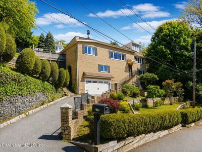 215 Coverly Ave