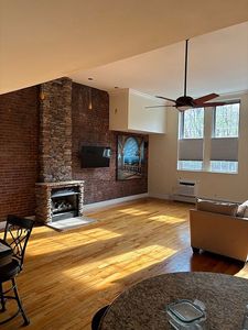 215 Washington St APT 3