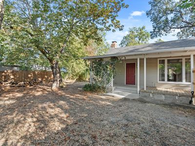 254 SW Rogue River Ave