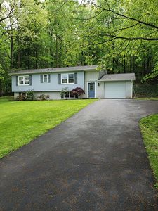 Property at 32 Birch Dr, Thompsontown, PA