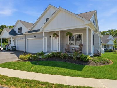 4 Blue Heron Dr