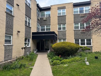 1728 W Farwell Ave APT 107
