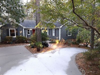 16401 Lakeshore Dr