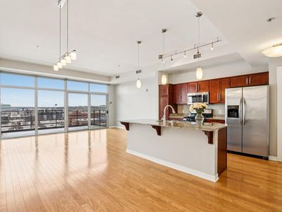 106 West Seeboth STREET #821